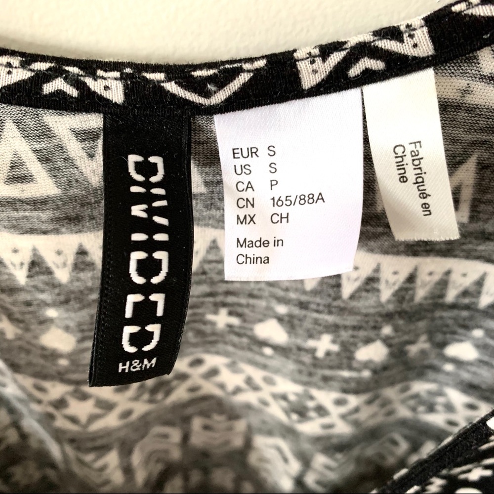 H&M- Geometric Tank - Picture 4 of 4